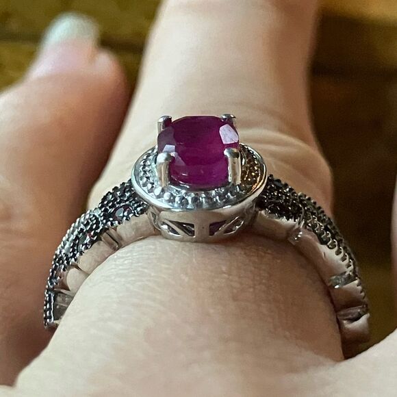Natural Ruby Red Sapphire Sterling Silver Ring - Picture 2 of 8